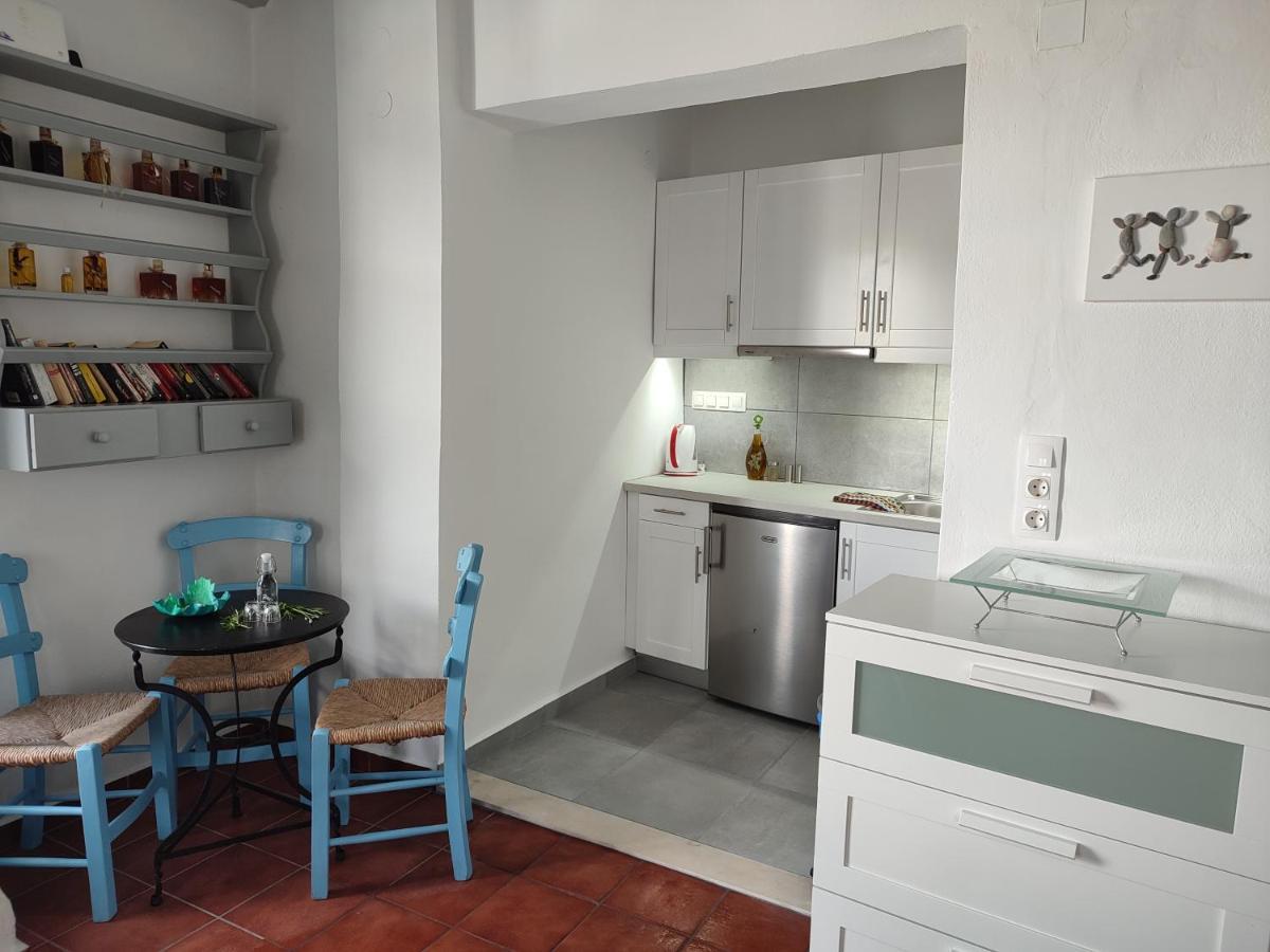 Xenonas Apartman Kamilári Kültér fotó