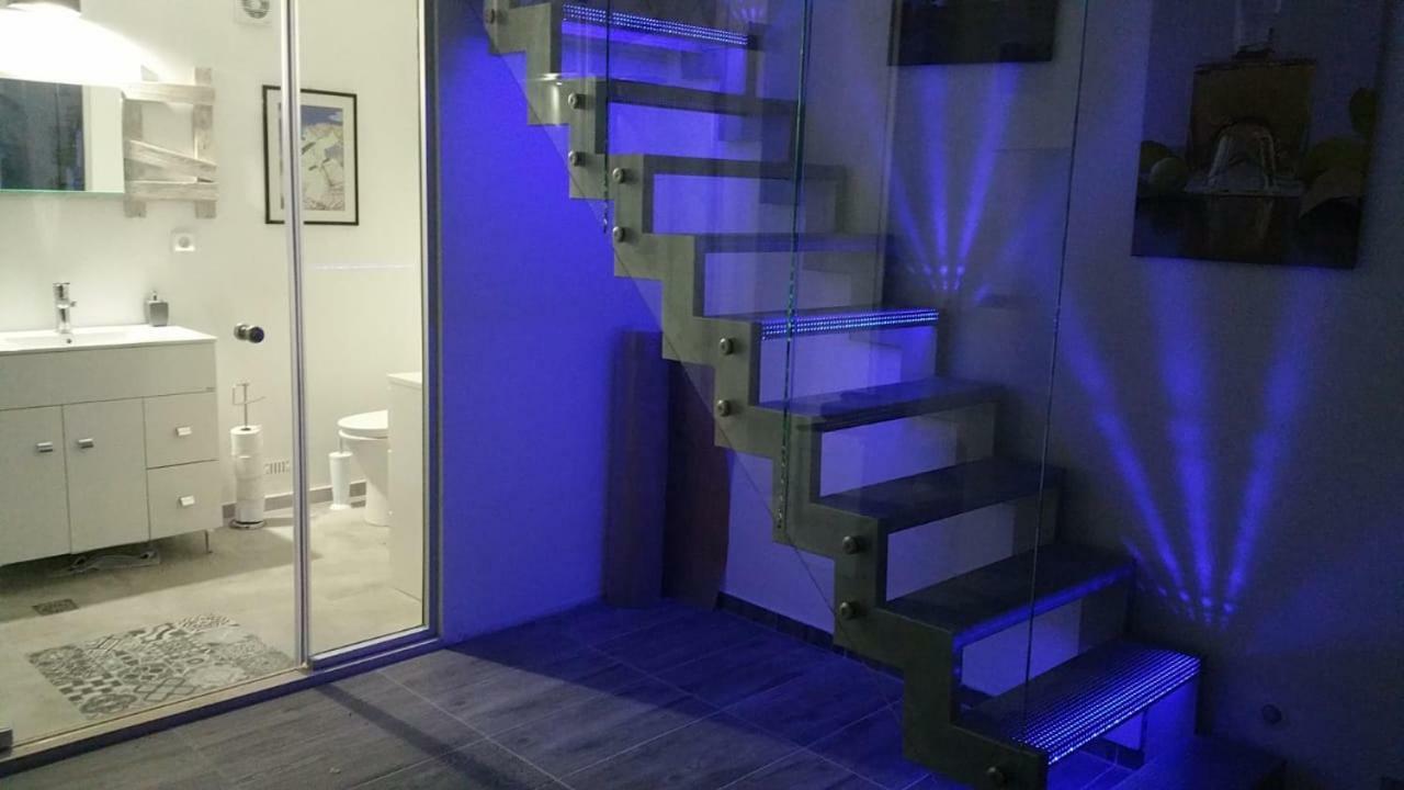 Xenonas Apartman Kamilári Kültér fotó
